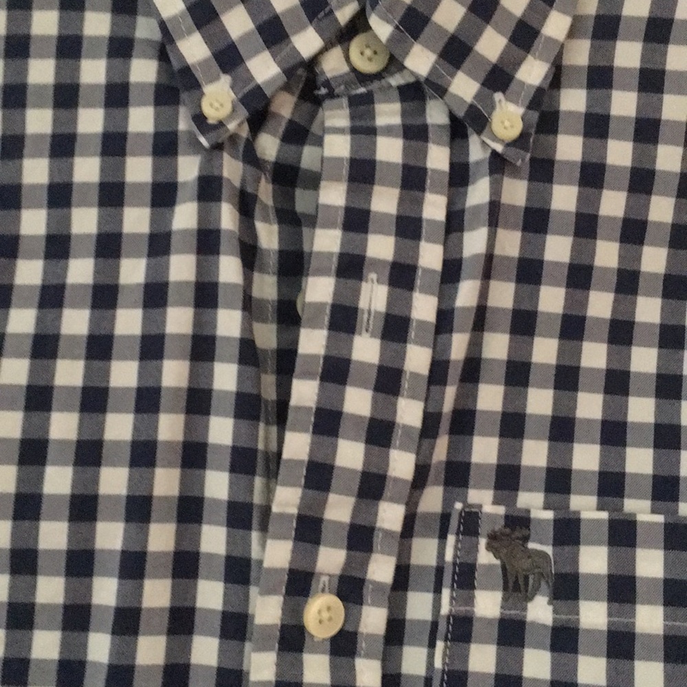 Long sleeve button down - Picture 2 of 3